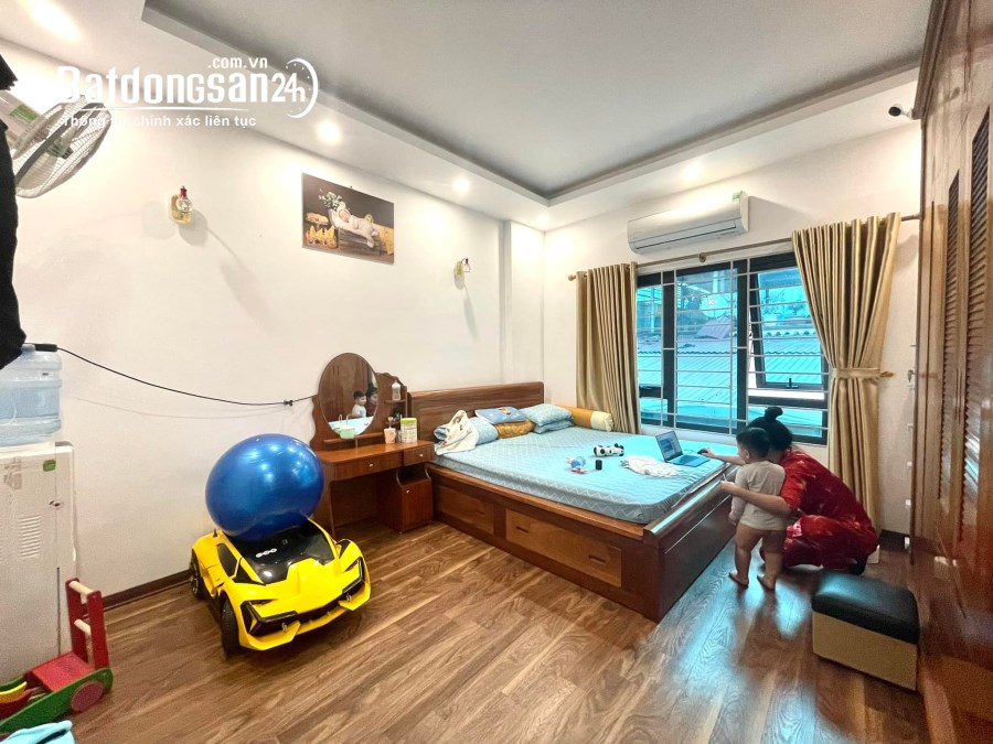 Bán nhà Nguyễn Khuyến Văn Quán, diện tích rộng rãi thoải mái, 65m2, 11 tỷ.