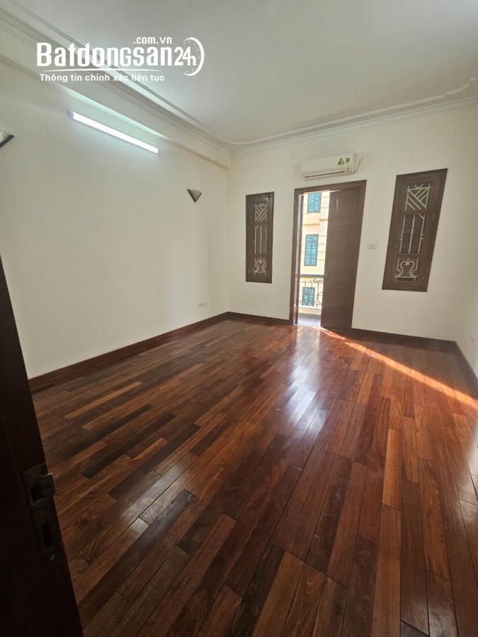 Cho thuê nhà ngõ ô tô Kim Giang, Hoàng Mai 75m x 5T - 6 phòng giá 22TR, kinh doanh VP