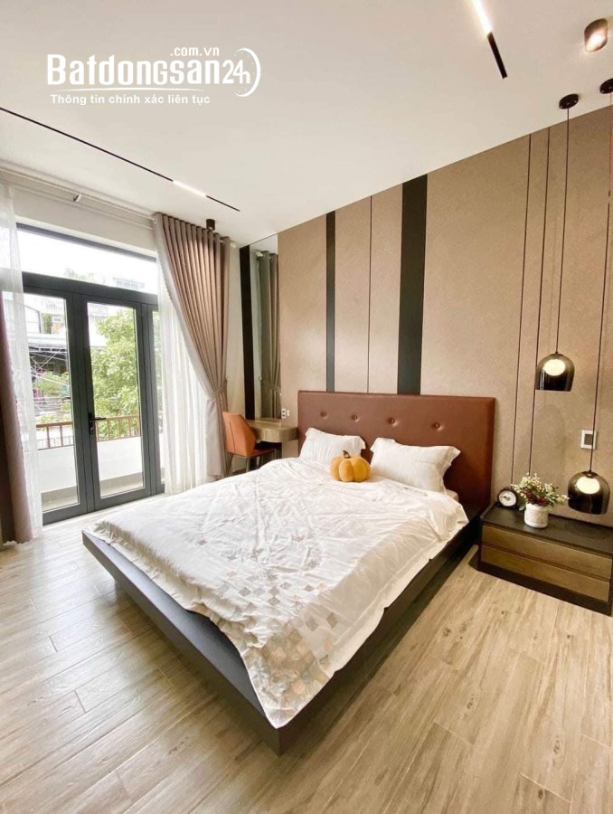 **Bán nhà mặt tiền trục Cách Mạng Tháng 8** phường 4 Tân Bình - 5x17
