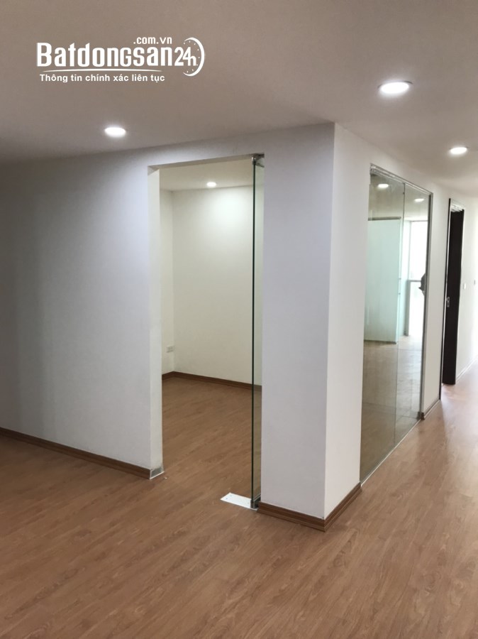 Cho thuê CHCC Núi Trúc Square, 17 phố Núi Trúc. 98m 3 phòng ngủ, 13 triệu