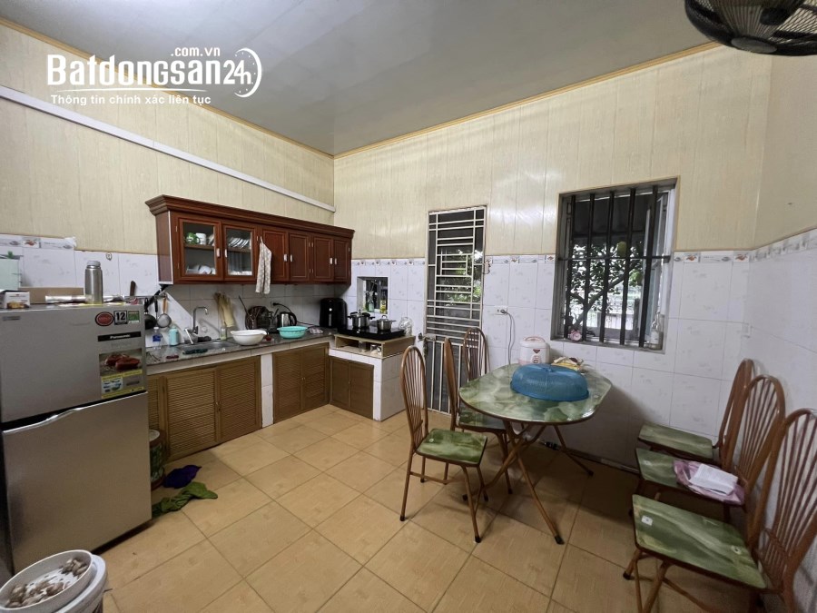 Bán nhà mặt phố phường Tân Bình, TP HD, 2 tầng, 82.7m2, mt 4.43m, 2 ngủ, 2 vs, 3.5 tỷ
