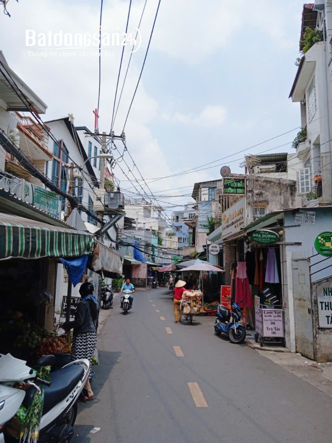 Nhà mặt tiền , 125m2 , 3 lầu , Bình Thạnh , giá 17.1 tỷ .