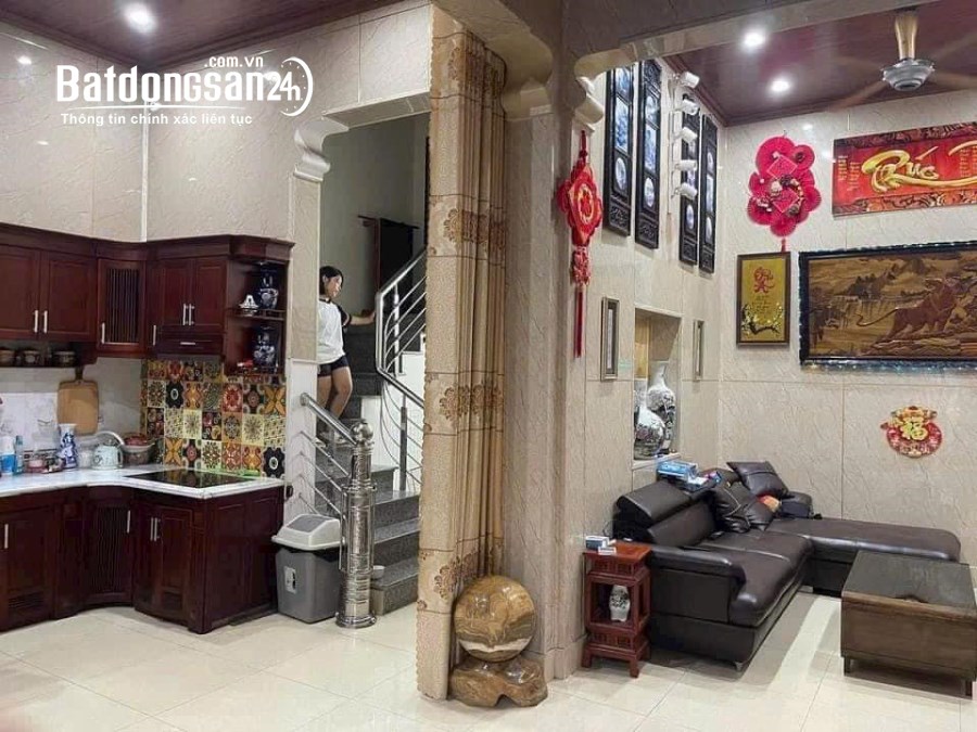 Bán căn nhà 3 tầng ngõ phố Chợ Con, ph Quang Trung, TP HD, 57.8m2, mt 6.95m, 3 ngủ