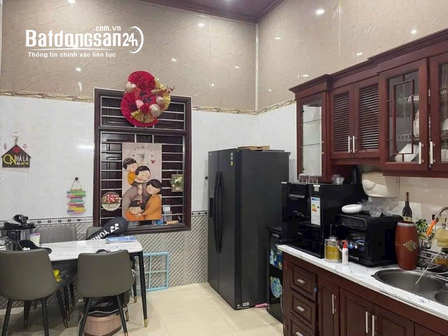 Bán căn nhà 3 tầng ngõ phố Chợ Con, ph Quang Trung, TP HD, 57.8m2, mt 6.95m, 3 ngủ