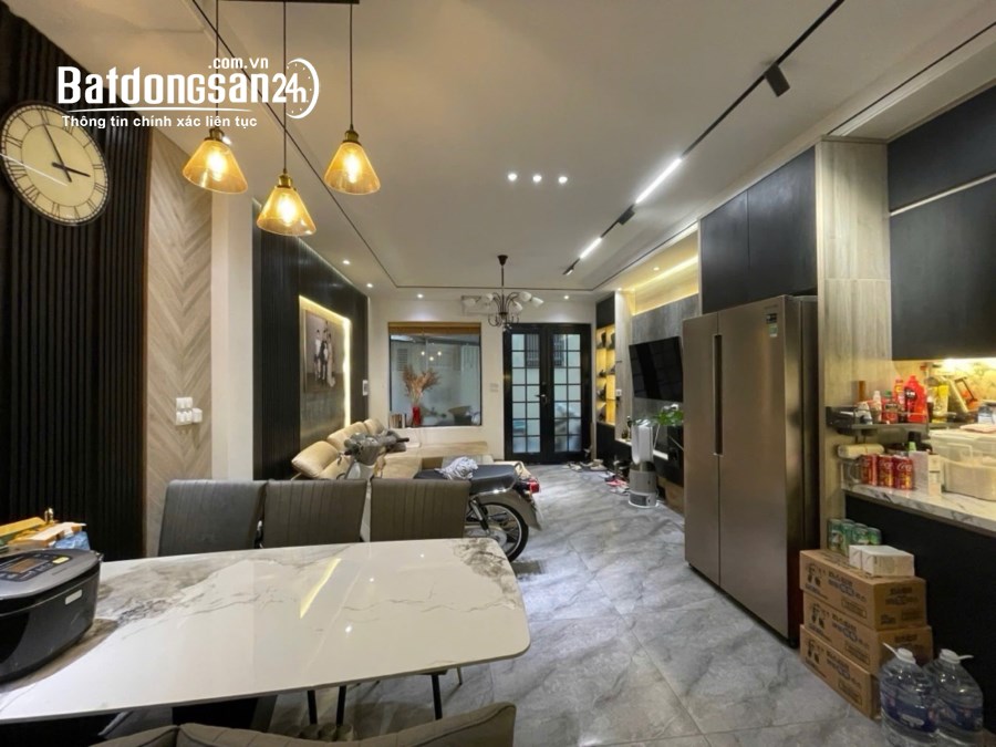 Đại Cồ Việt 45m2, 5T, MT4.5m đẹp long lanh giá 11.5 tỷ trung tâm quận Hai Bà Trưng