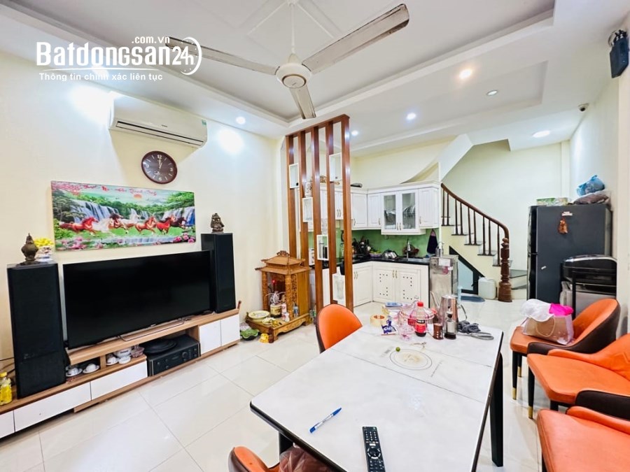 Siêu phẩm 5 tầng phố Cầu Cốc chỉ 3,65 tỷ