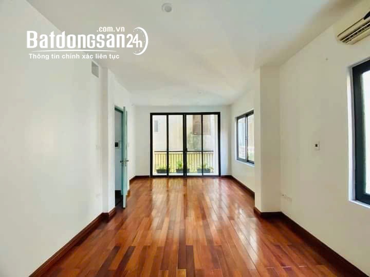 Cho thuê nhà nguyên căn Trịnh Công Sơn, Tây Hồ 55m x 6T - 5 ngủ giá 15 triệu