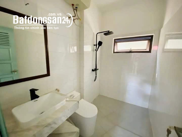Cho thuê nhà nguyên căn Trịnh Công Sơn, Tây Hồ 55m x 6T - 5 ngủ giá 15 triệu