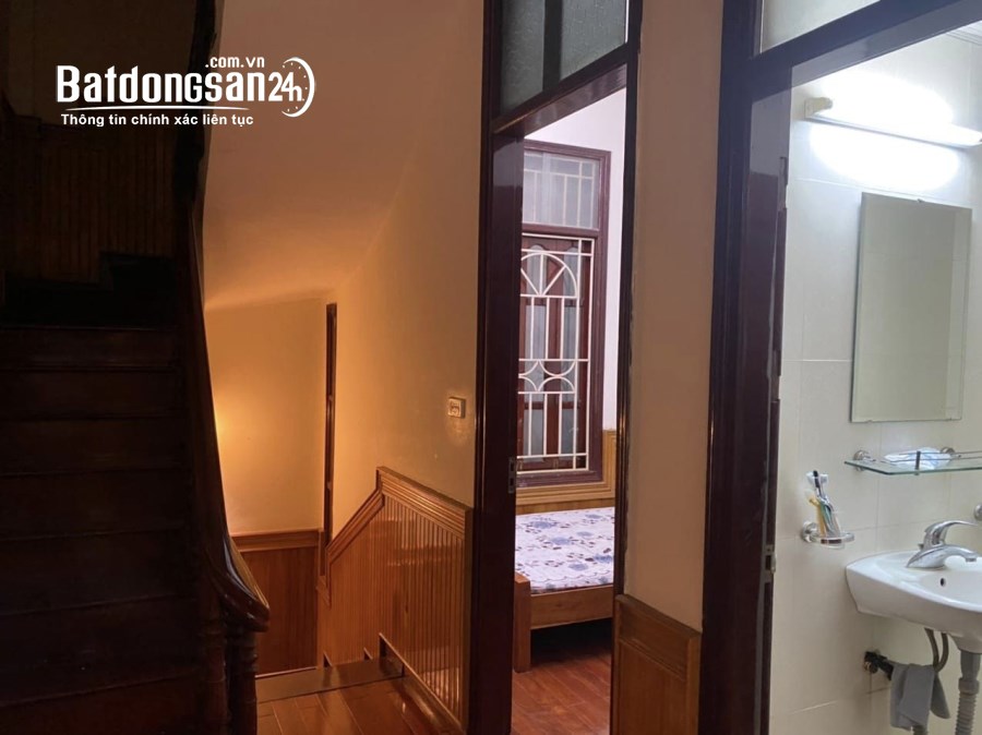Cho thuê nhà ngõ ô tô, KD  Phan Văn Trường, Cầu Giấy 70m x 5T - 7 phòng giá 22 triệu