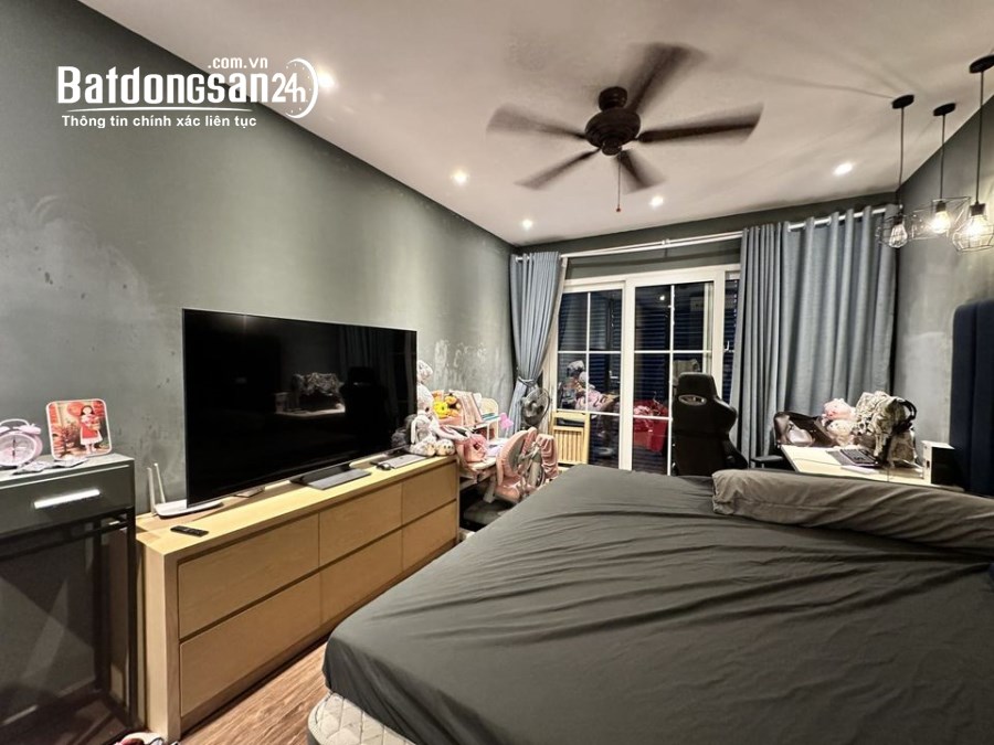 Bán Nhà Phố Trạm, Cổ Linh, Long Biên, 40m2, 5 Tầng, Vỉa Hè, Gara, Ô Tô, Kinh Doanh 