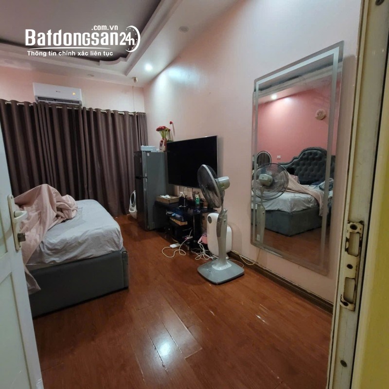 Bán nhà Bồ Đề,Long Biên 5 tầng,56m2,mt3.9m gần oto tránh nhỉnh 6 tỷ  