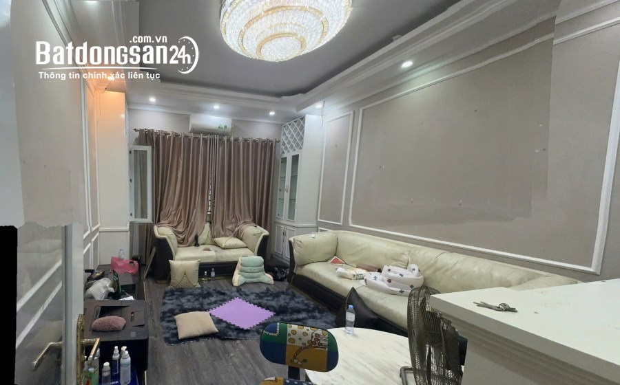 Cho thuê nhà ngõ thông, ô tô, KD Thái Thịnh 1, Đống Đa 48m x 5T giá 25 triệu, đủ đồ