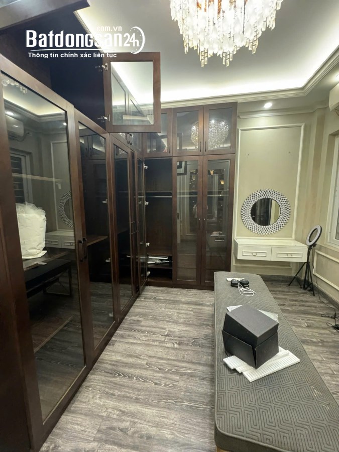 Cho thuê nhà ngõ thông, ô tô, KD Thái Thịnh 1, Đống Đa 48m x 5T giá 25 triệu, đủ đồ