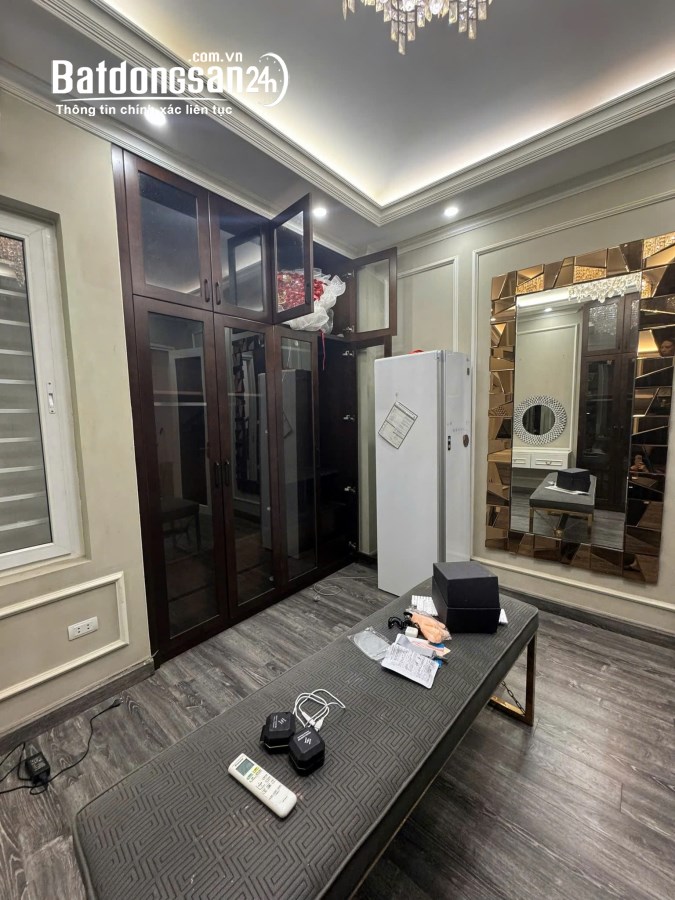 Cho thuê nhà ngõ thông, ô tô, KD Thái Thịnh 1, Đống Đa 48m x 5T giá 25 triệu, đủ đồ