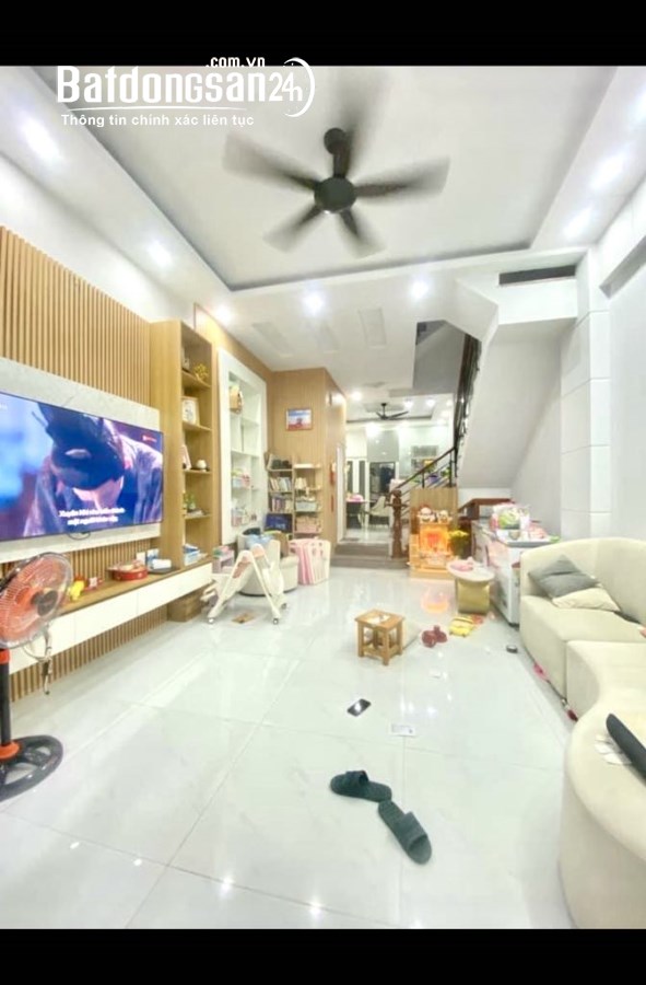 Bán nhà 4 tầng,70m2,hẻm HXH Hồ Biểu Chánh,Phú Nhuận,Ở/cho thuê,11.X TỶ