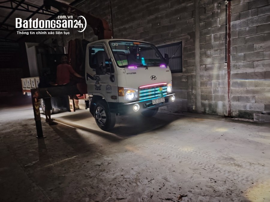 Cho thuê kho xưởng diện tích 600m² gần Hoàn Thị Loan, đầy đủ tiện ích