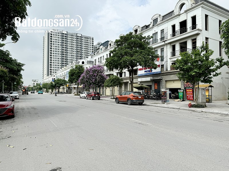 Bán siêu phẩm 90m2 Shophouse Thuận An, 5 tầng, View hồ Quận ủy, bạt ngàn tiện ích