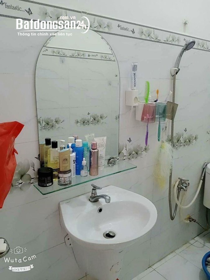 Cần bán căn nhà 3 tầng - TRẦN VĂN ĐANG - Q3 - Hơn 2 đồng