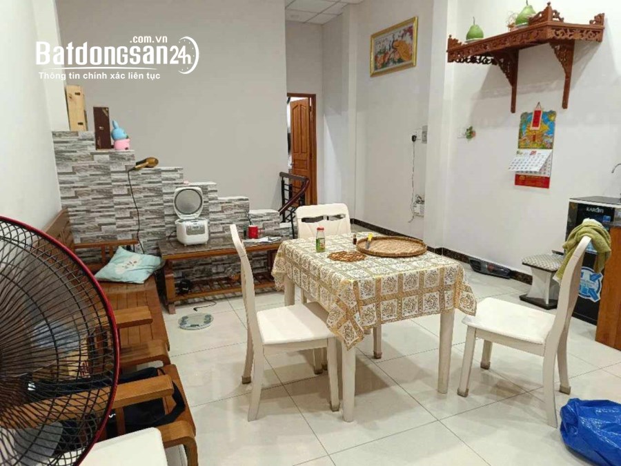 Bán nhà 2 tầng, hẻm xe tăng tránh nhau Đường Phú Thuận, Phường Phú Thuận, Quận 7