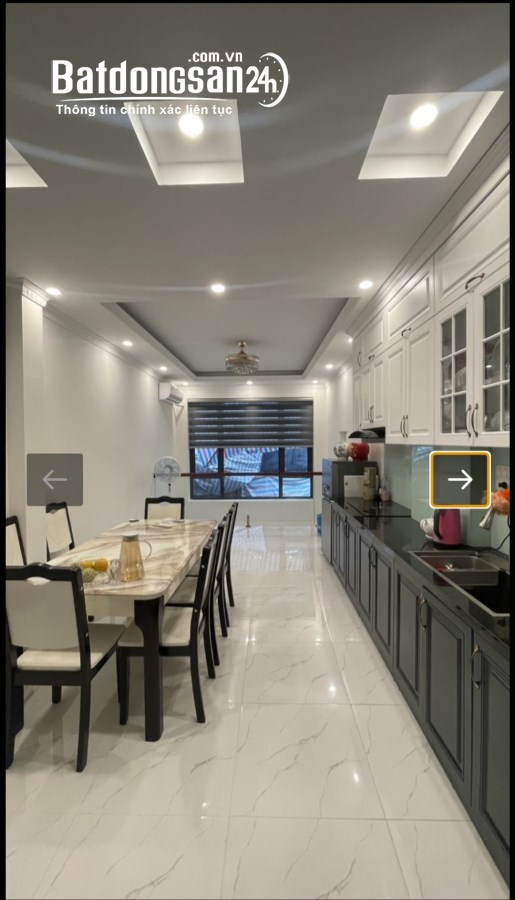 Bán Gấp Nhà Ngõ 23 Bồ Đề, Long Biên, 40m2, 6Tầng, Lô Góc, Thang Máy, Full đồ