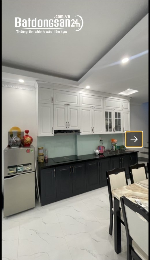 Bán Gấp Nhà Ngõ 23 Bồ Đề, Long Biên, 40m2, 6Tầng, Lô Góc, Thang Máy, Full đồ