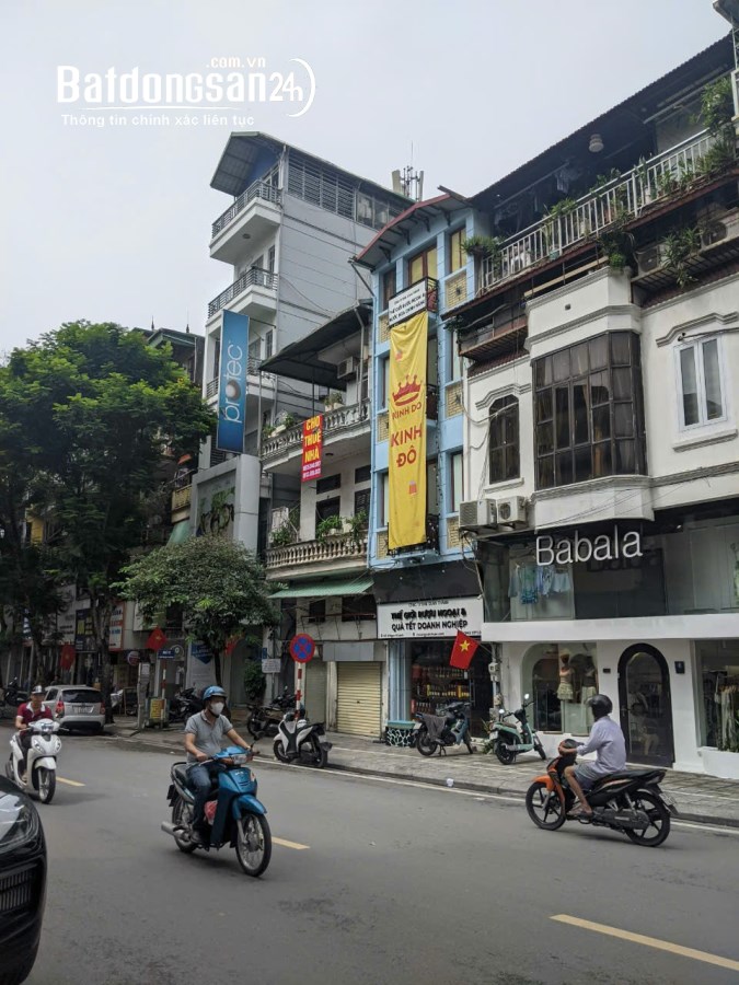 Chính chủ cho thuê nhà mặt phố Ngọc Khánh, Ba Đình. Diện tích 30m2 vỉa hè thênh thang