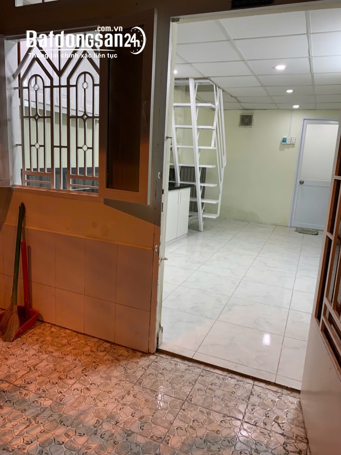 Cho thuê nhà Nguyễn Trọng Tuyển,2 tầng, 2PN đầy đủ nội thất giá 9tr