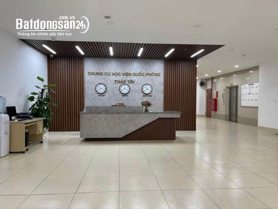 Bán CHCC Học viện quốc phòng căn góc 136m 3PN full đồ view Hồ Tây có lốt đỗ oto giá t