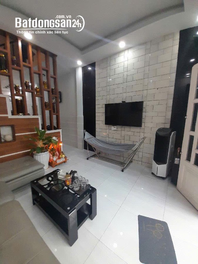 Bán nhà Đường Tân Hóa, Phường 14, Quận 6