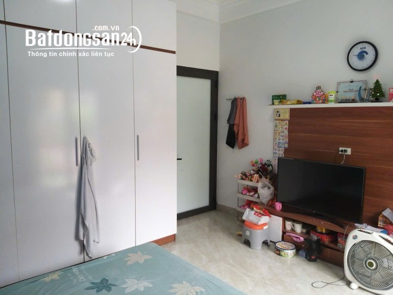 Bán nhà mặt phố Giang Biên,Long Biên 3 tầng,56m2 oto tránh nhỉnh 10 tỷ