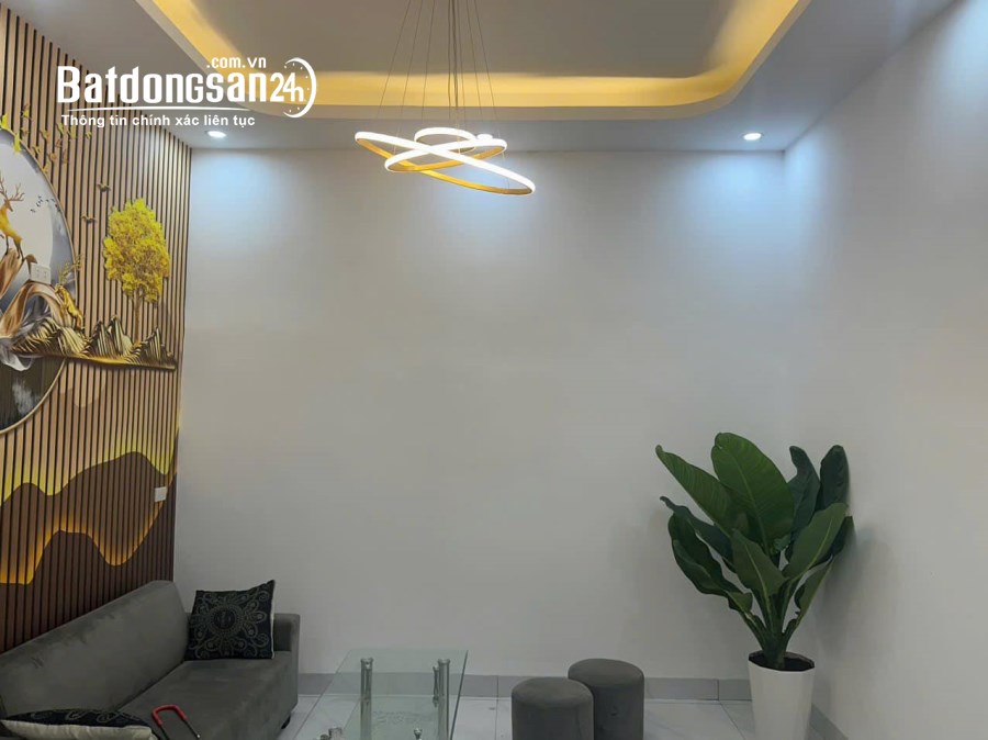 Bán căn nhà 2 tầng ngõ phố Nguyễn Hữu Cầu, ph Ngọc Châu, TP HD, 75m2, 3 ngủ, gần chợ