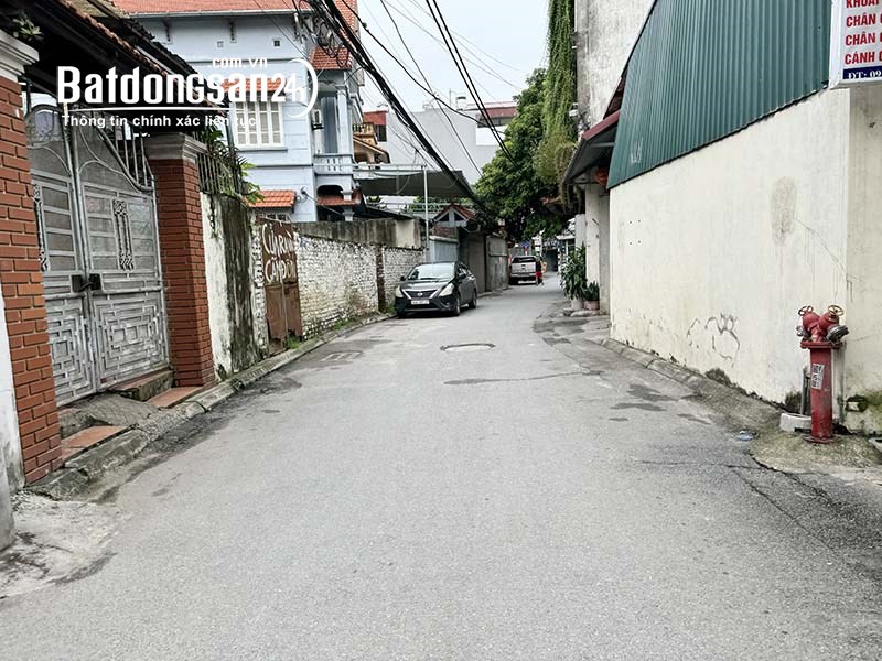 Chính chủ bán 100m2 đất tại ngõ 29 Phố Trạm. Đường rộng ô tô tránh, ngay gần chợ