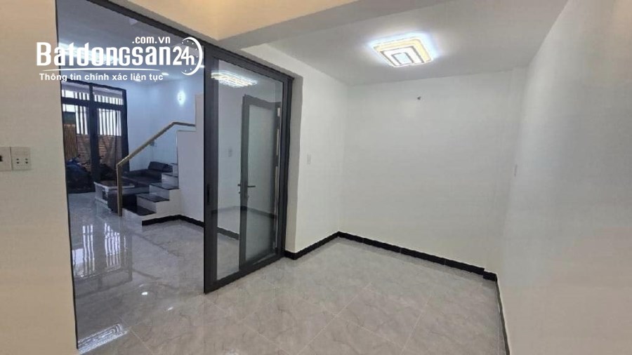 NHÀ ĐẸP TRUNG TÂM QUẬN 5, Đường Trần Phú, XÁCH VA LY VÀO Ở NGAY