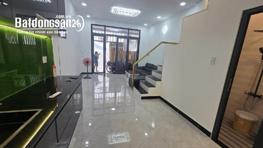 NHÀ ĐẸP TRUNG TÂM QUẬN 5, Đường Trần Phú, XÁCH VA LY VÀO Ở NGAY