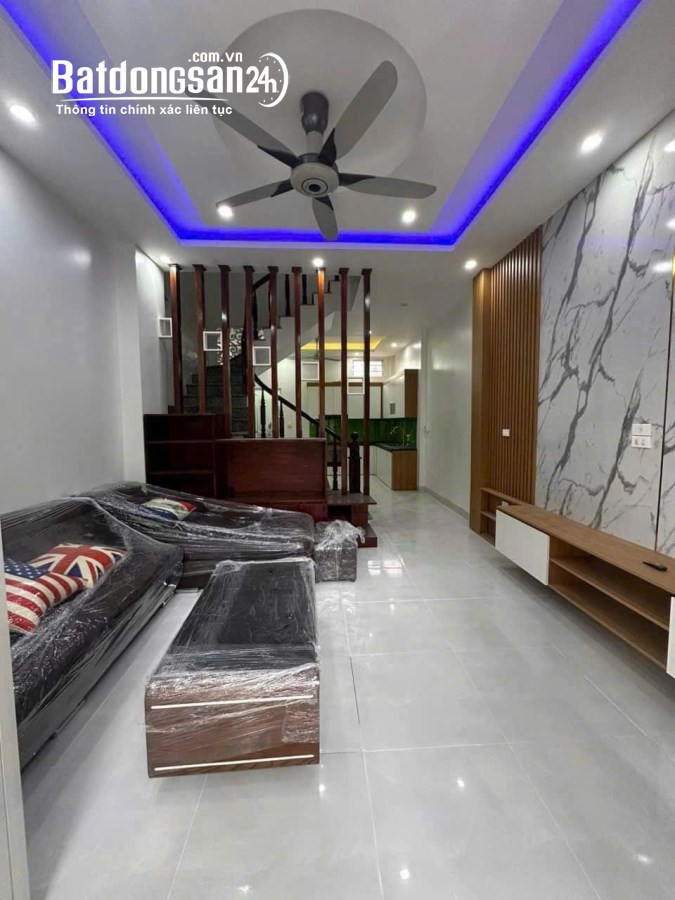 BÁN NHÀ 3.5 TẦNG GIÁ 2.4 TỶ RỘNG 43M2, Xã Phụng Châu, Huyện Chương Mỹ