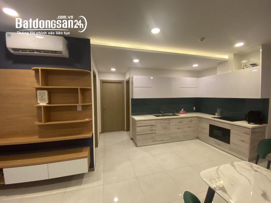 Bán Căn Góc, View Sala, Ngã 3 sông, 4,5 tỷ ( bao hết) Giáp Q1. LH: 0938231076