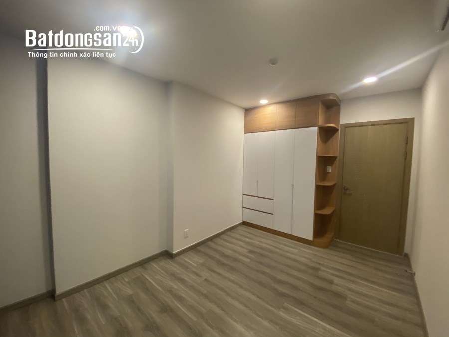 Bán Căn Góc, View Sala, Ngã 3 sông, 4,5 tỷ ( bao hết) Giáp Q1. LH: 0938231076