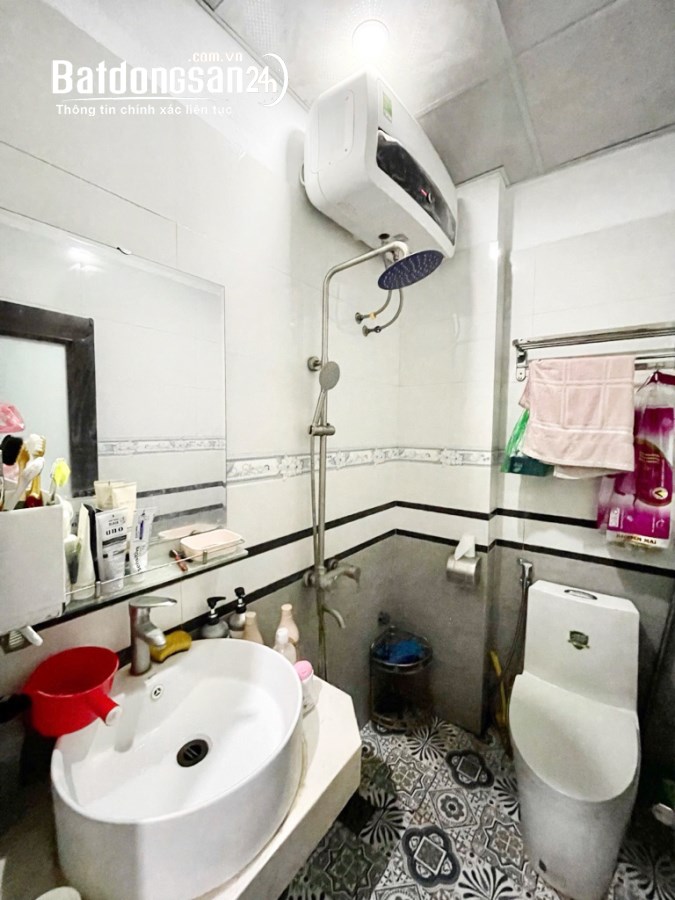Bán nhà Bà Triệu 31m2 5 tầng, nhà mới, tặng nội thất, ở ngay 5.35 tỷ.