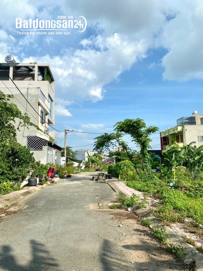 Đất Khu Phân Lô Vỉa Hè Ngô Chí Quốc, Đường Rộng 8m Trải Nhựa Sạch Đẹp, 53m2, 3.75 Tỷ