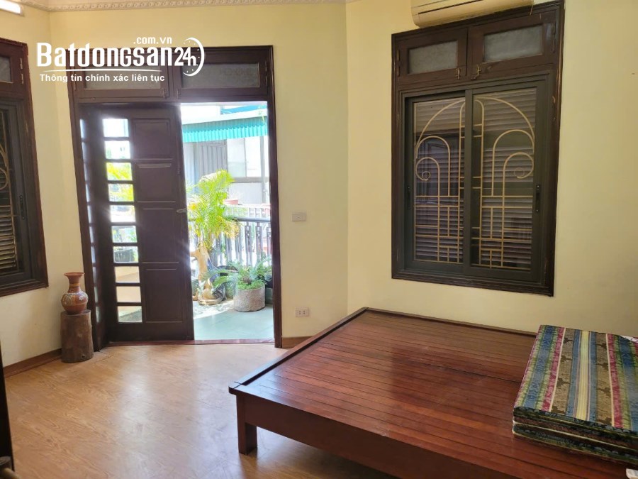 Cho thuê nhà ngõ ô tô Lạc Long Quân, Xuân La, Tây Hồ 62m x 4T - 5P giá 20tr, CHDV