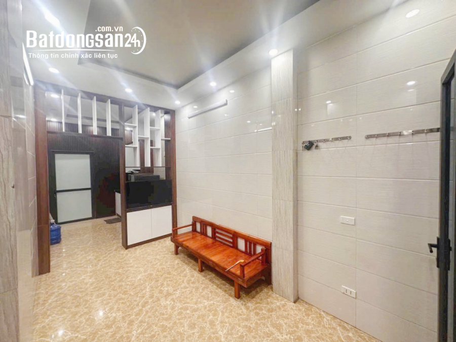 Nhất Vị Trí - Phố Trung Phụng - DT 30m - Cách Ô Tô 50m- chỉ 5.2 tỷ.