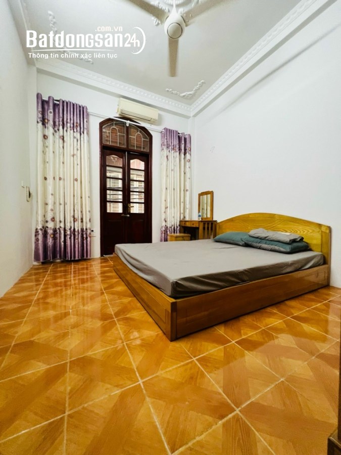 Bán nhà phân lô Nguyễn Phong Sắc, Cầu Giấy, Oto qua nhà,  An sinh tốt, Nhà đẹp, 42m2