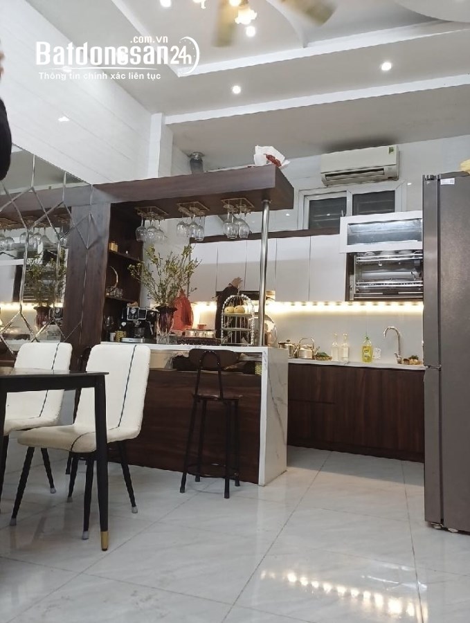 NHÀ ĐẸP THANH XUÂN, 60m2, 4.5 TẦNG, Giá 10.5 tỷ.