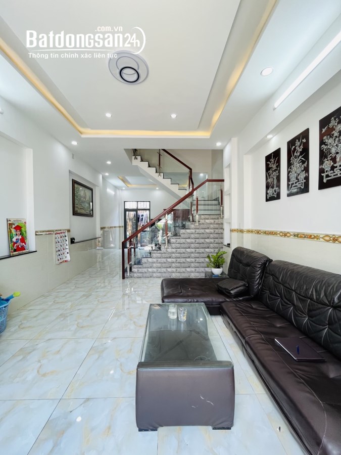 NHÀ THẠNH XUÂN-QUẬN 12- HẺM XE HƠI, 85M2, NGANG 4.6M, 4 TẦNG CHỈ  4 TỶ 950 