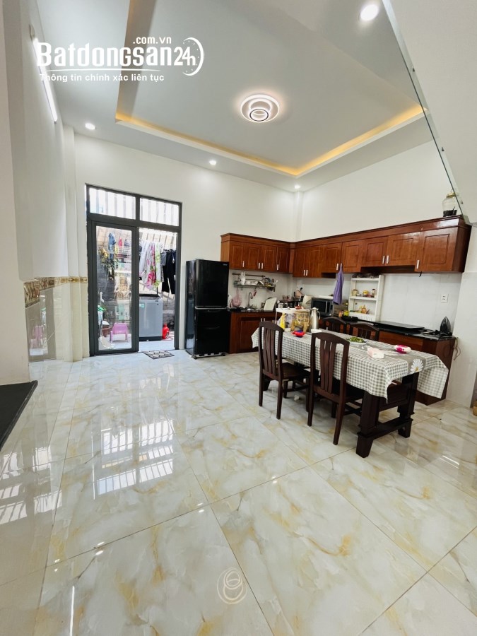 NHÀ THẠNH XUÂN-QUẬN 12- HẺM XE HƠI, 85M2, NGANG 4.6M, 4 TẦNG CHỈ  4 TỶ 950 