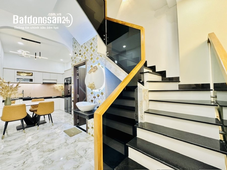 Nhà Hẻm Xe Hơi Nguyễn Du, Gò Vấp, 43m2, 3 Tầng, 4PN