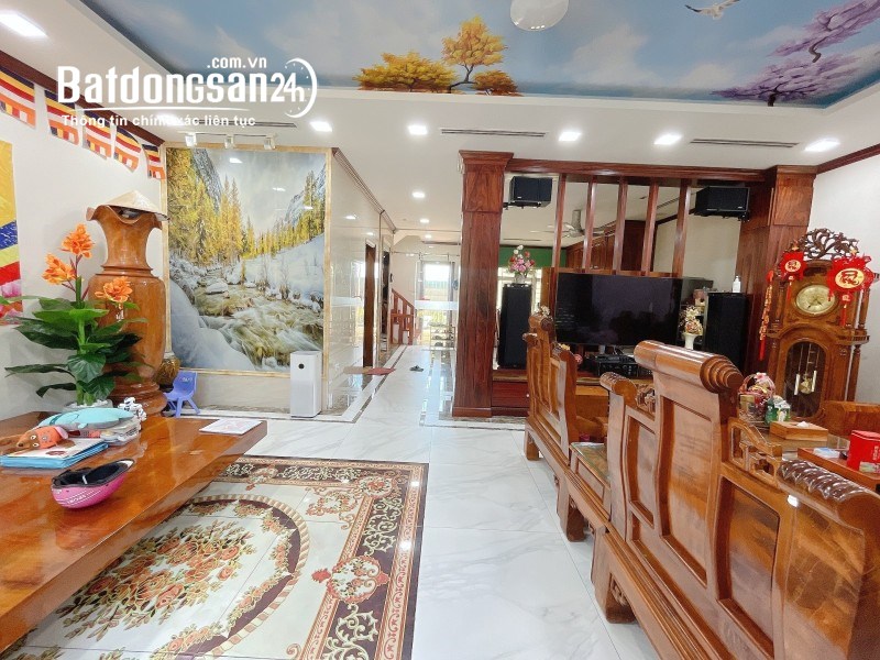 Bán nhà mặt phố Đường Phạm Văn Đồng, Phường Cổ Nhuế 1, Quận Bắc Từ Liêm