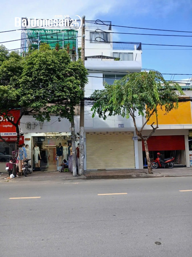 CHO THUÊ NHÀ MẶT TIỀN  Cách Mạng Tháng Tám, Phường 11, Quận 3