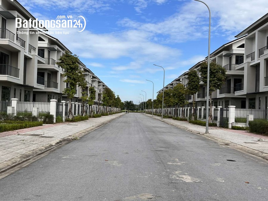 Bán nhà phố 120m2 Centa Riverside VSIP Từ Sơn giá nhỉnh 41tr/m2