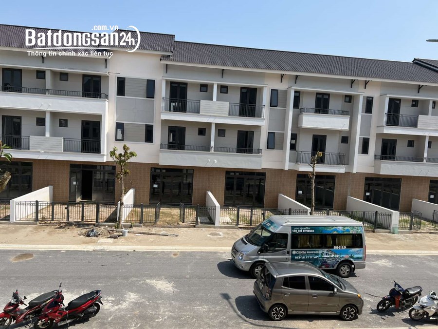 Bán nhà phố 120m2 Centa Riverside VSIP Từ Sơn giá nhỉnh 41tr/m2